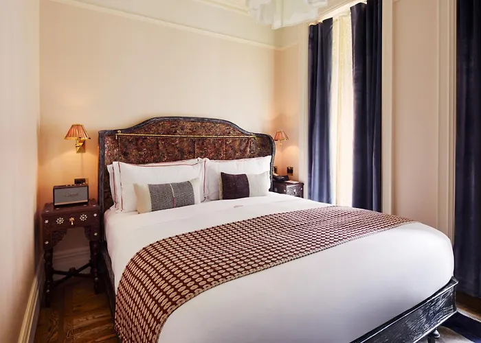 The Hotel Chelsea